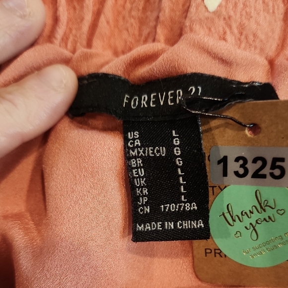 🩶Peach Pleated Skirt - Picture 2 of 3